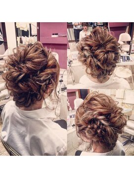 クララ バイ マニスオブヘアー(CLALA by Manis of hair) 編み込みルーズアップ