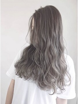 モーイ(mooi) ホワイトグレージュ