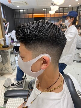 バーバーブロス 吉祥寺店(BARBER BROS) 【LUDLOW BROS.】YamazakiManaya  サイドパート刈り上げフェード