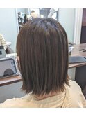 ブラウンアッシュカラー×切りっぱなし外ハネヘア20代30代40代