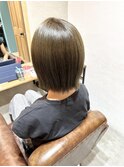 オリーブグレージュ　×　ボブ