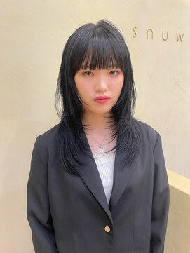 スニュウ(snuw) 【snuw mina】レイヤーカット/顔周りカット/透明感カラー/伏見