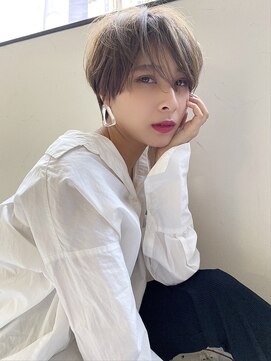 ワンバイジエクト 梅田 【似合わせ白髪ぼかし】細めハイライト/くすみベージュ/美髪