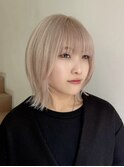 ハイトーンミルクティーグレージュ明るめアッシュベージュ2030代
