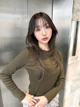 リリー(Lilley) ハッシュカット×小顔レイヤー×韓国風巻き×髪質改善