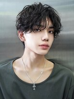ネクストセカンド 表参道(NEXT2nd)&nbsp;毛流れヘア金髪ナチュラルセンターパートツーブロック