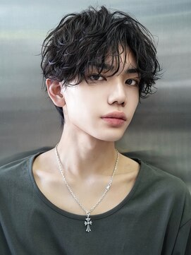ネクストセカンド 表参道(NEXT2nd) 毛流れヘア金髪ナチュラルセンターパートツーブロック