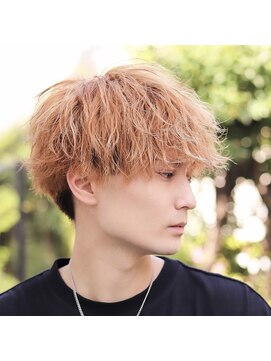 エデンバイトゥルークリエイション(EDEN by True Creation) ツーブロックマッシュミルクティハイトーン無造作波巻き王道