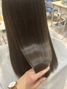 アルーシェ 心斎橋(Alushe) オリーブ×グレージュ