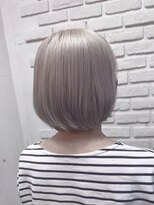 ビランチェ 池袋(bilancia)&nbsp;ホワイトカラー/タッセルボブ/ブリーチカラー/シルバー/池袋