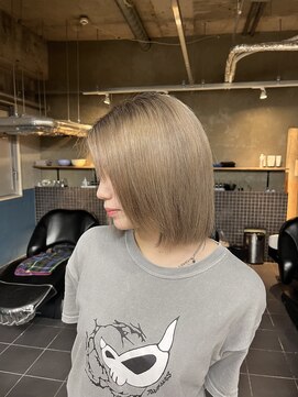 ビューティアンドトリップ クイーンズグッドプラン(Beauty&Trip QUEENS Good Plan) ハイトーンベージュ