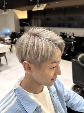 エアー 銀座タワー(AIR) ハイトーンカラー/メンズカット/ホワイトカラー/ブリーチ