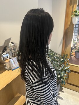 パラゴ(PARAGO.) 暗髪オリーブカラー×レイヤーカット