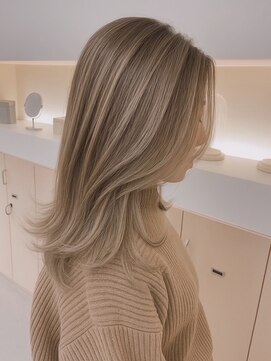 モアナ バイ ヘッドライト 長野駅前店(Moana by HEADLIGHT) #長野駅前#レイヤーカット#ベージュト#透明感カラー