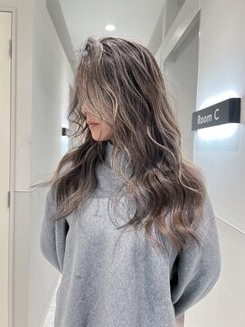 リノ(RLINO) 【名古屋/栄】レイヤーカット/ブリーチ/バレイヤージュ