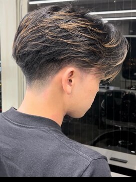 ニコ トウキョウ ロジック(nico TOKYO Logic) センターパートニュアンスパーマ曲がる縮毛矯正