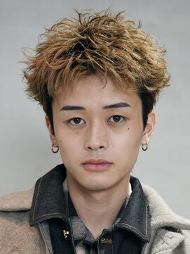 レタッチバイフィフス(RETOUCH by fifth) 原宿センターパートニュアンスパーマツーブロックメンズパーマ