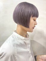 ルオージア(Luogia)&nbsp;ラベンダーグレージュ×ぷつっとラインのミニボブ