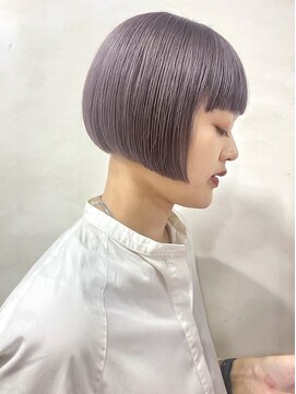 ルオージア(Luogia) ラベンダーグレージュ×ぷつっとラインのミニボブ