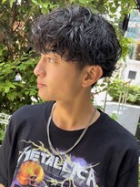 フィフス 天神大名(fifth)&nbsp;ツイストスパイラルパーマツーブロック刈り上げメンズマッシュ