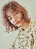 顔周りレイヤーカットくびれヘアミルクティーベージュカラー