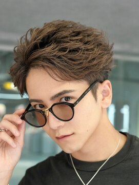 フィフス トウキョウ (fifth TOKYO) 今流行りのフェザーショートスタイル