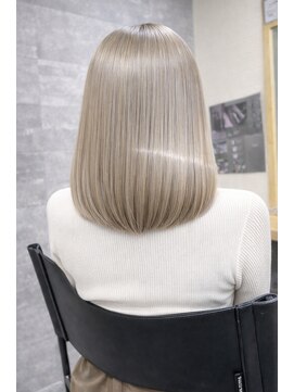 ラフテル(Laugh Tale) 髪質改善トリートメント＋ブリーチ＋カラー