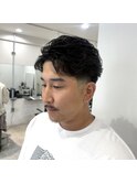 オールバックフェザーショート