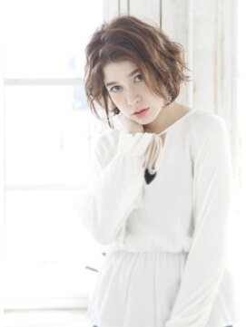 シャンプー 本店(SHAMPOO) レイジーな雰囲気を引き出すニュアンスボブ