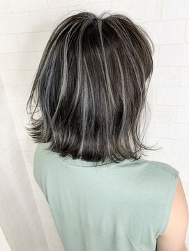 アルマヘア(Alma hair) コントラスト☆ホワイトアッシュハイライトカラーボブ