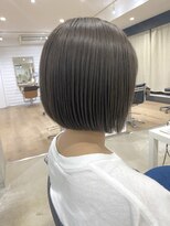 オウル(Owll) ◆◇首が綺麗に見える切りっぱなしぱっつんボブ◇◆