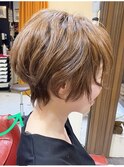 ショートボブ