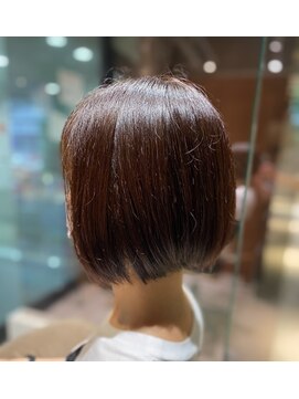 リエア(Re:EA) 前下がりボブ