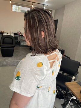 エイル 茶屋町(Eir) 【ブリーチ】【ハイライト】【トリートメント】【髪質改善】