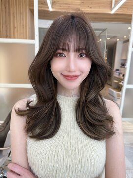 アフロートリノ(AFLOAT Leino) シースルーバング　こだわりのレイヤーカットくびれヘア