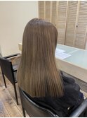 ハイトーンベージュ