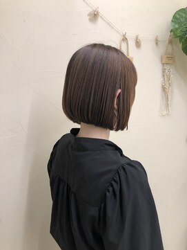 エミュ(emu) ぱつっとボブ