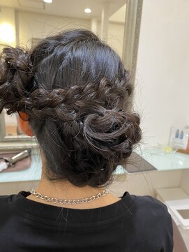 ルミエ 中野島(LUMIE) 三つ編みヘアアレンジ