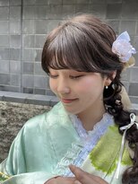 フェリーチェ(Felice)&nbsp;成人式ヘア 成人式メイク 振袖ヘア ピンクメイク 編みおろし