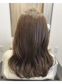 透明感ベージュ×巻き髪