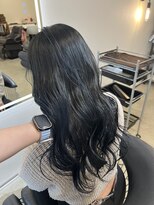 クオン 伊勢崎(QUON.) ブルーブラック