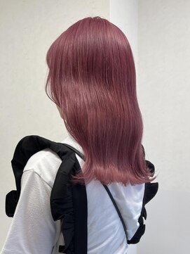 リア(Lia by KENJE) ブリーチ1~2回で出来るピンクカラー♪