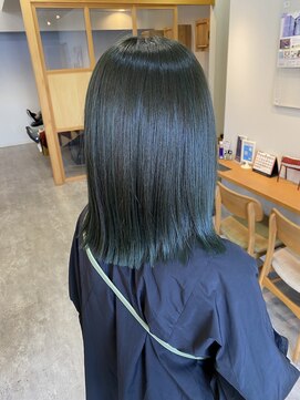 美容師 久保浦 くろみどり