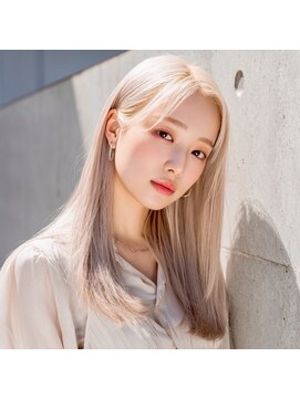 グラッジ 池袋(GLADGE) ホワイトベージュ。ブリーチ