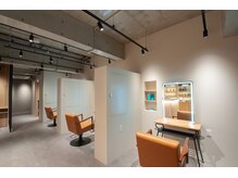スーリール 室見店(Sourire)の雰囲気（半個室のゆったり空間で最高のヘアスタイルをご提案いたします♪）