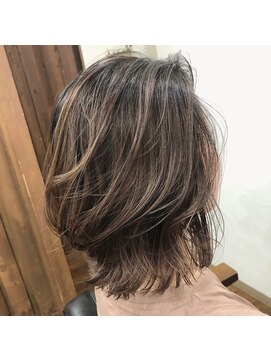リズ オブ ヘアー(Lis of hair) レイヤーボブ☆ハイライト【大橋】@lis_oohashi
