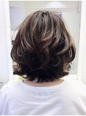 ミディアムヘア毛先パーマことりベージュ黒髪ウォーターフォール