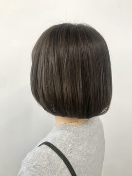 エイト 池袋店(EIGHT ikebukuro) ブリーチ回数2回グレージュ