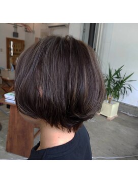 チチヘアーワークス(titi HAIR WORKS) ハイライトショートボブ