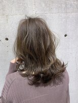オーク ガーデン 中目黒(OAK garden)&nbsp;シフォングレージュ ミディアム 外ハネ くびれヘア【OAK中目黒】